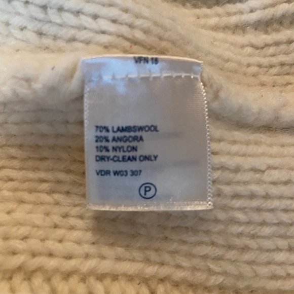 SUPER SOFT Nautica Button Up Cardigan - Picture 7 of 7